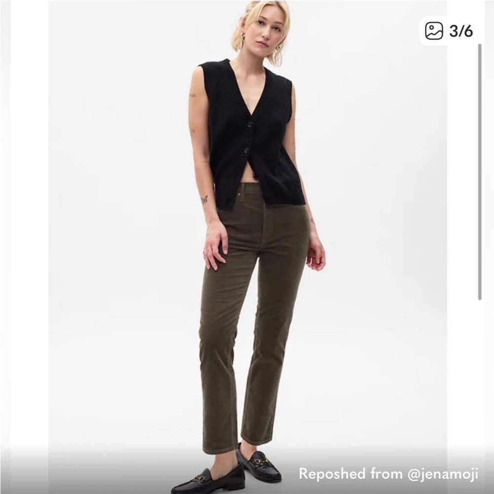 GAP women’s Vintage Slim Corduroy Pants - Dark Olive